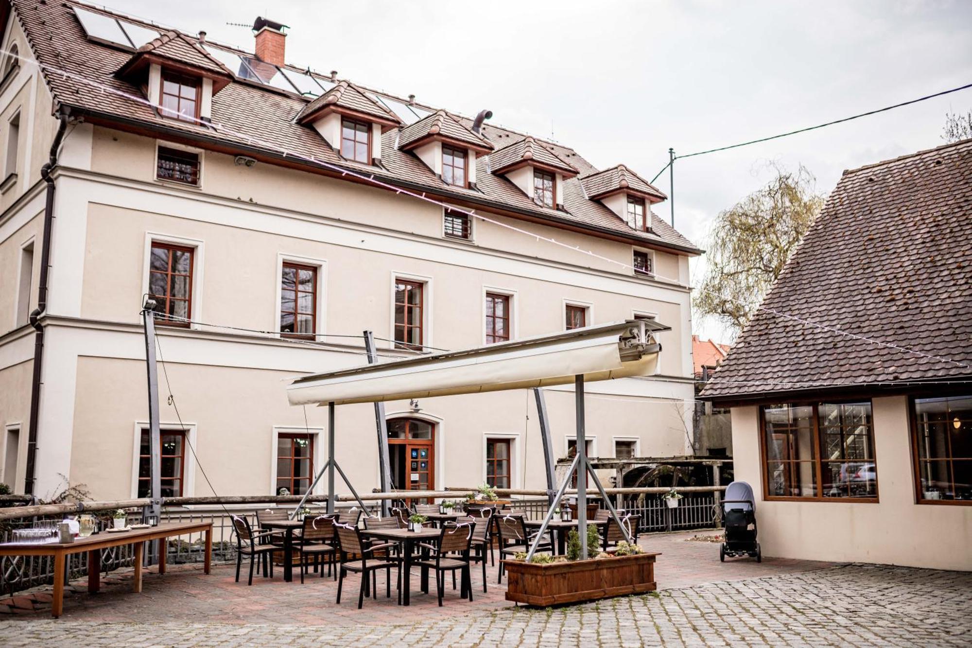 Mlyn Mitrovice Hotel Pribram Exterior photo